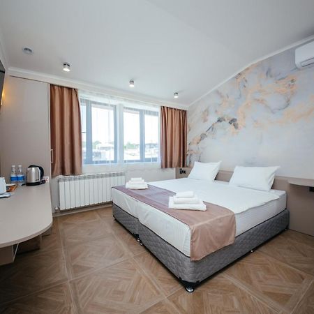 Chief Hotel Gjoumri Kültér fotó