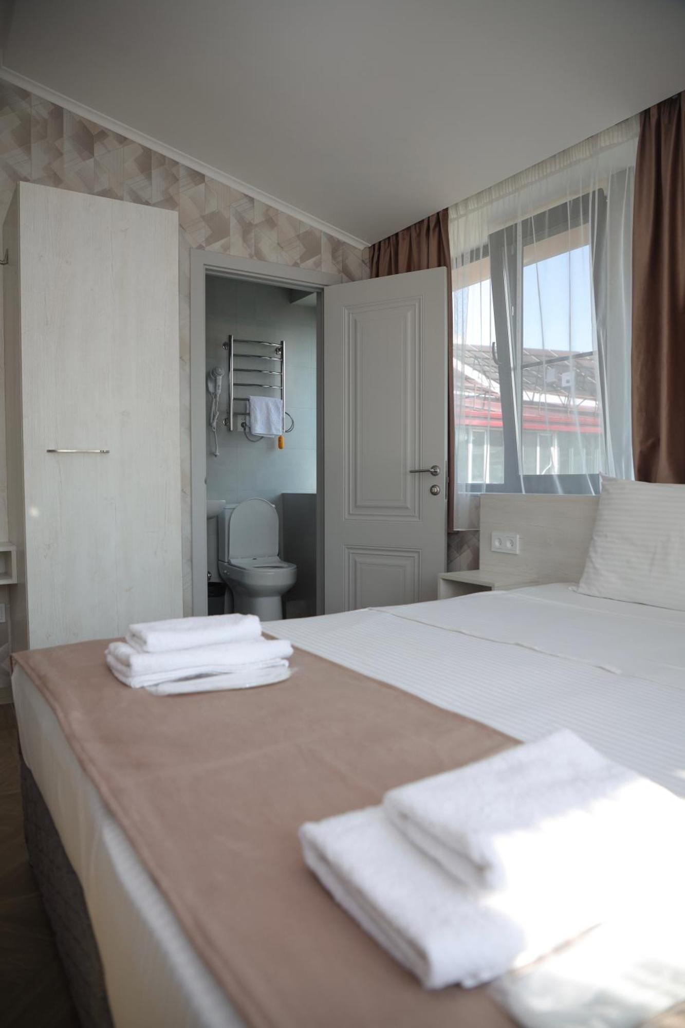 Chief Hotel Gjoumri Kültér fotó