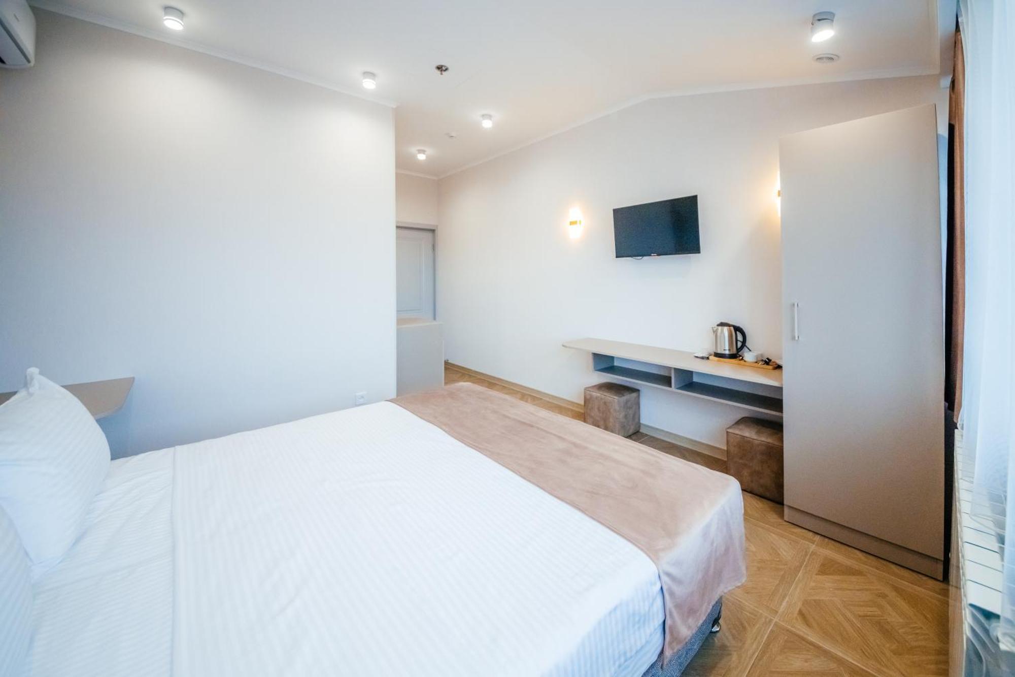 Chief Hotel Gjoumri Kültér fotó