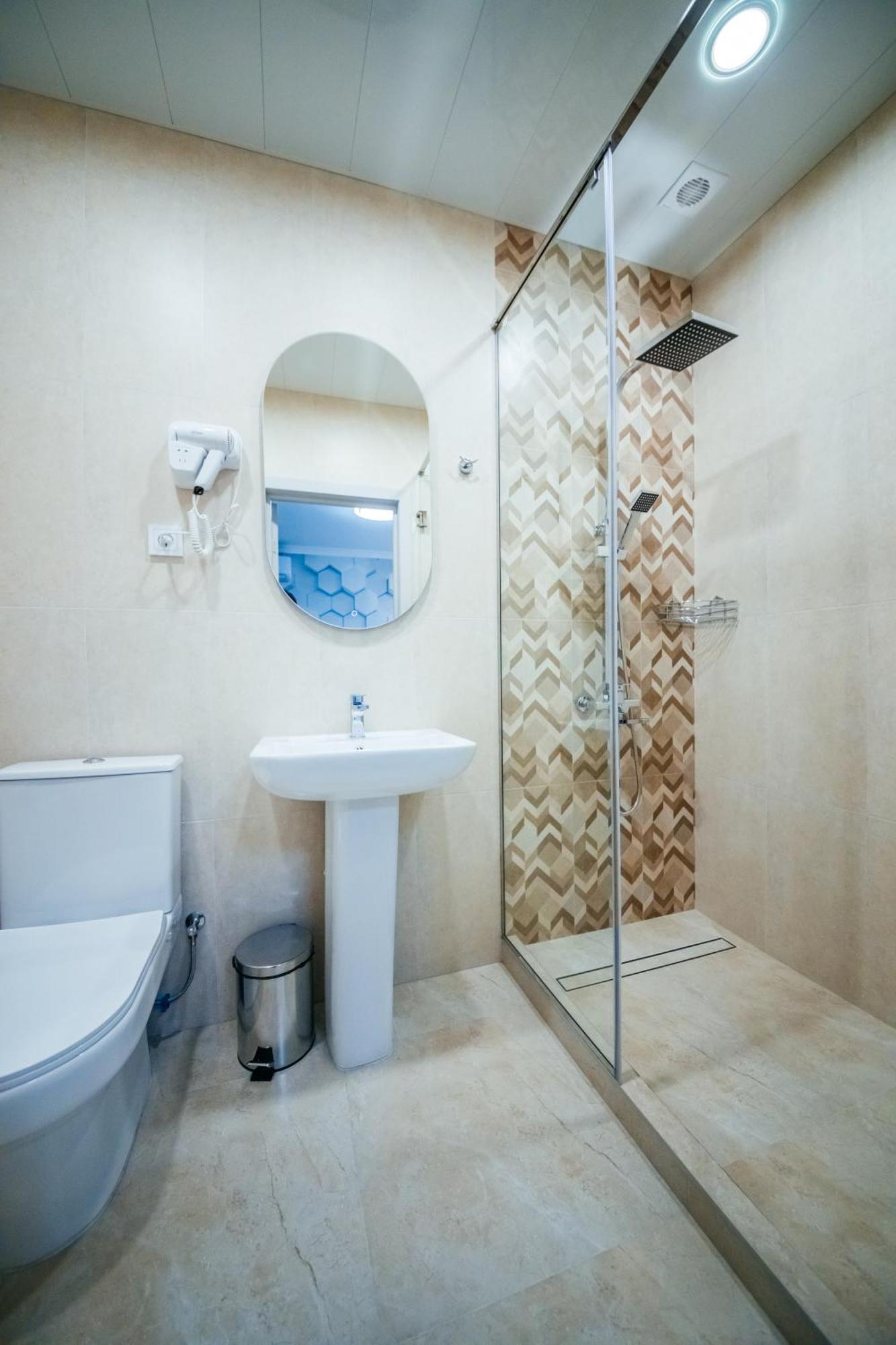 Chief Hotel Gjoumri Kültér fotó